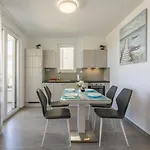 In Podstrana-sv Martin Mit Balkon, Klimaanlage, W-lan, Waschmaschine 4777-2